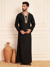 Men's Black Embroidered Thobe